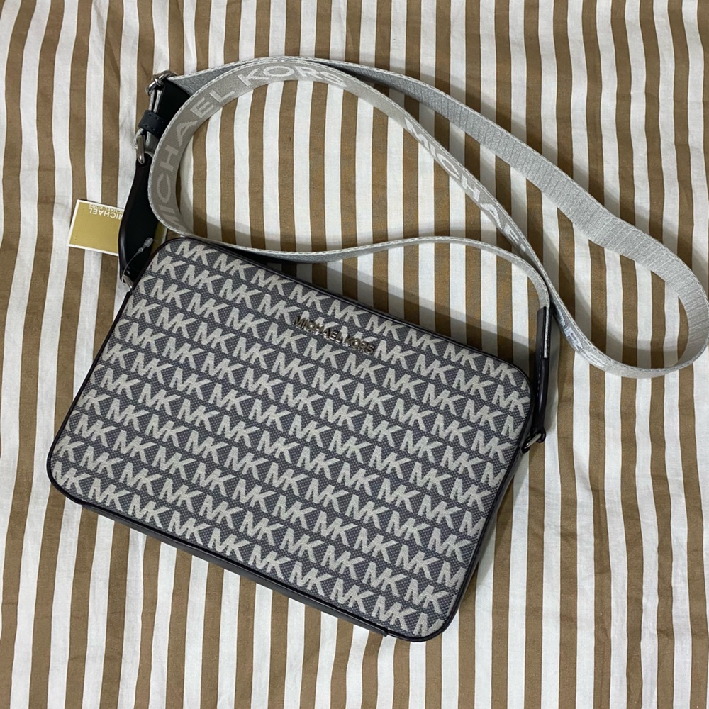 Michael Kors Jet Set Gray Monogram crossbody bag